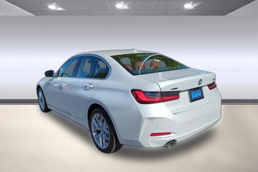 2025 BMW 330 i xDrive