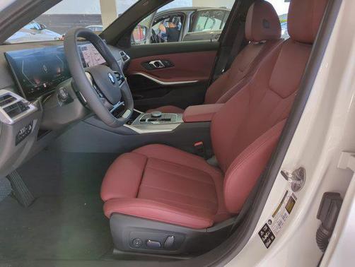 2025 BMW 330 i xDrive