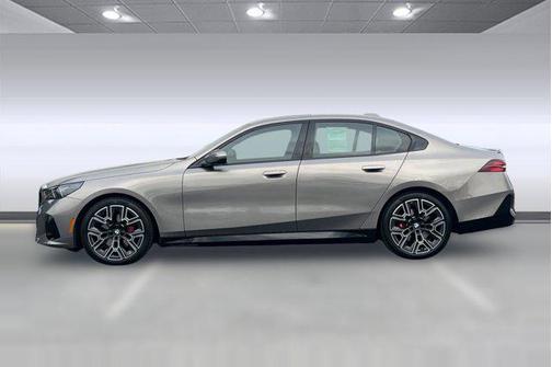 Oxide Grey Metallic 2026 BMW 530 530i