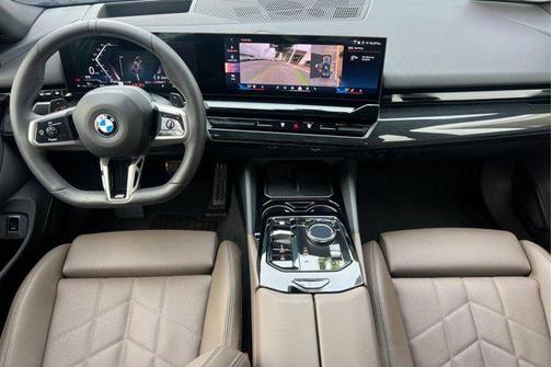 Oxide Grey Metallic 2026 BMW 530 530i