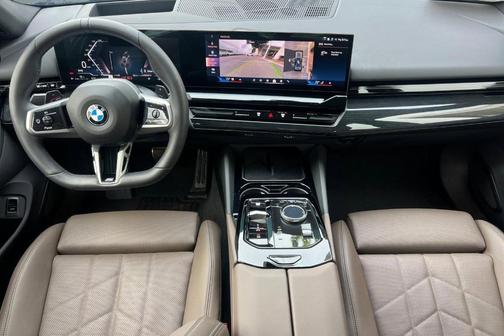 Oxide Grey Metallic 2026 BMW 530 530i