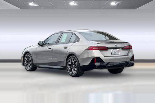 Oxide Grey Metallic 2026 BMW 530 530i