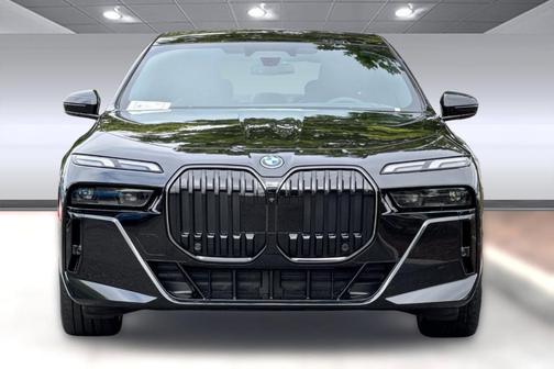 2025 BMW i7 xDrive60
