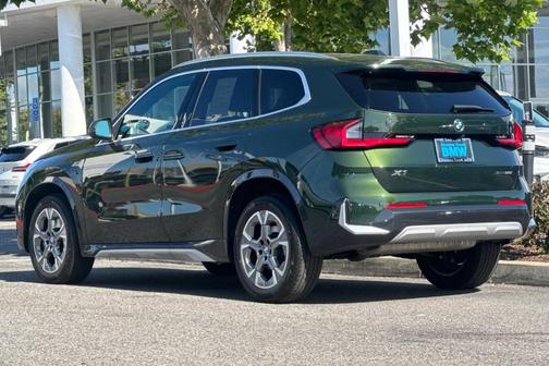 San Remo Green Metallic 2025 BMW X1 xDrive28i