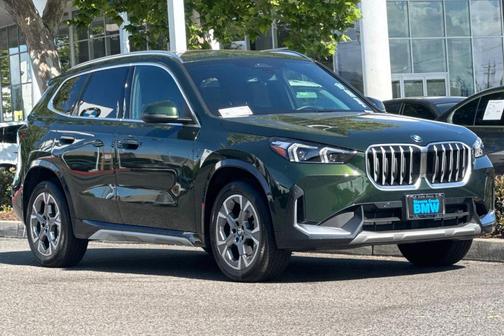 San Remo Green Metallic 2025 BMW X1 xDrive28i