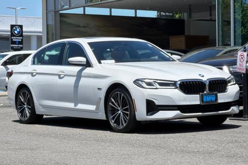 Alpine White 2023 BMW 530e Base