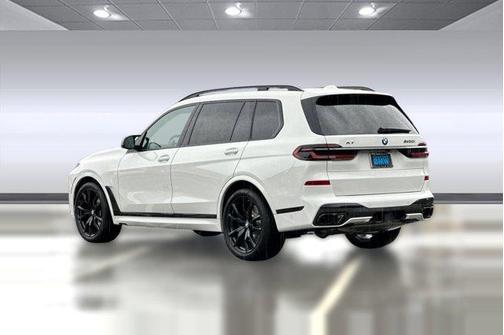 Alpine White 2026 BMW X7 M60i