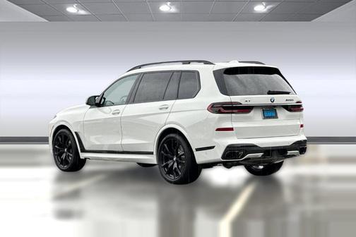 Alpine White 2026 BMW X7 M60i