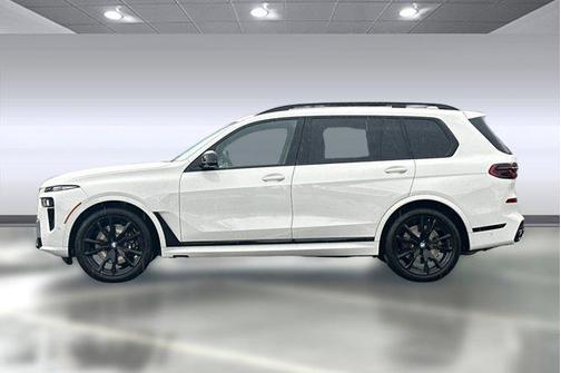 2026 BMW X7 M60i
