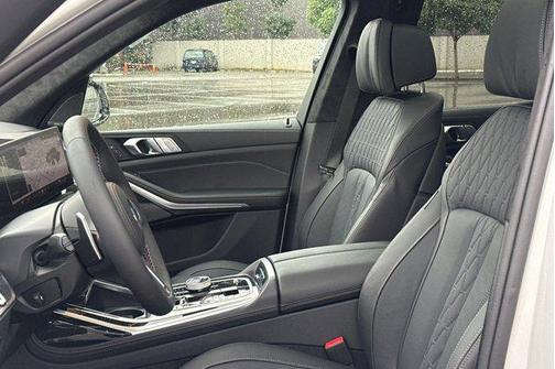 2026 BMW X7 M60i
