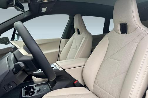 2026 BMW iX xDrive60