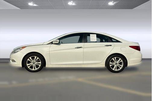 2011 Hyundai SONATA Limited