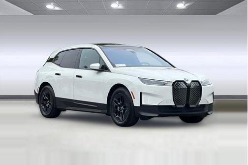 Alpine White 2023 BMW iX xDrive50