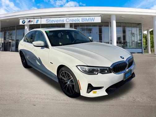 2022 BMW 330e Base