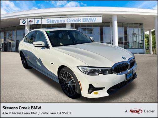 2022 BMW 330e Base