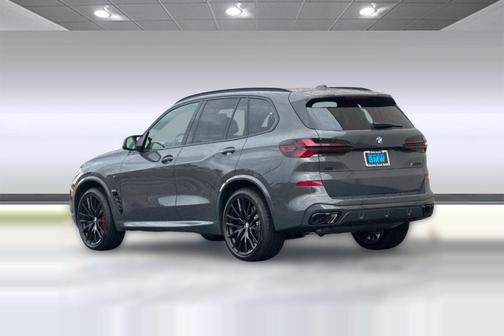 Dravit Grey Metallic 2026 BMW X5 M60i