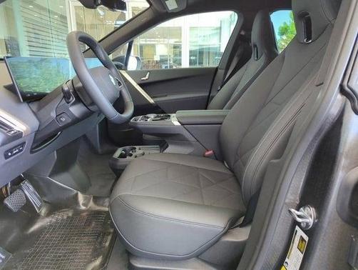 2026 BMW iX xDrive60