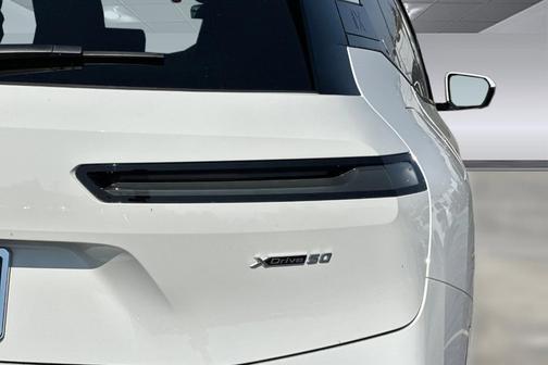 2025 BMW iX xDrive50
