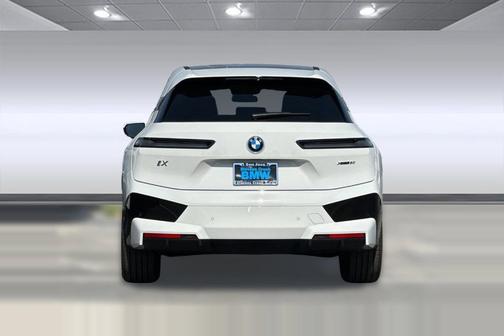 2025 BMW iX xDrive50