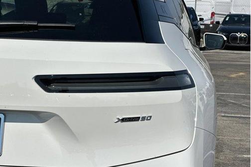 2025 BMW iX xDrive50