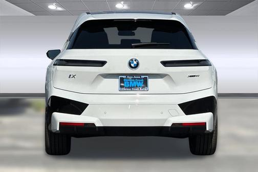 2025 BMW iX xDrive50