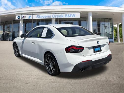 2022 BMW 230 i