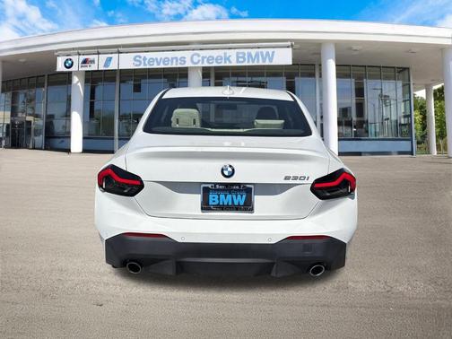 2022 BMW 230 i