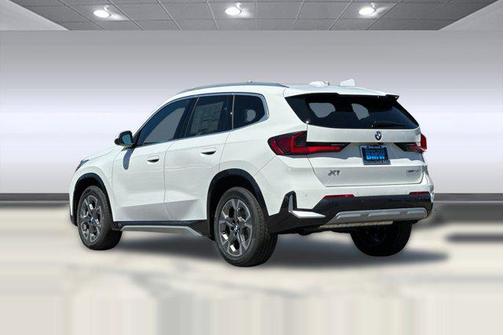Alpine White 2025 BMW X1 xDrive28i