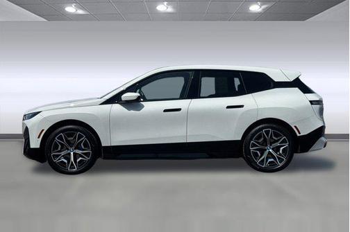 Alpine White 2023 BMW iX xDrive50