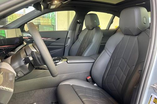 Brooklyn Grey Metallic 2027 BMW 530 i