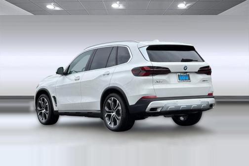 Alpine White 2026 BMW X5 PHEV xDrive50e