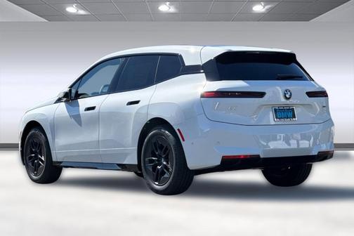 2026 BMW iX xDrive60