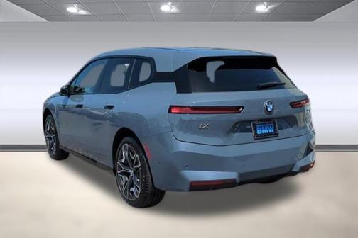 2026 BMW iX xDrive60