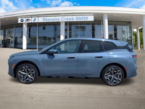2026 BMW iX xDrive60