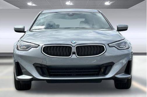 2025 BMW 230 230i