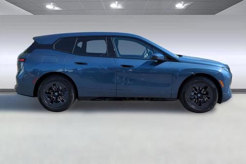 2026 BMW iX xDrive60