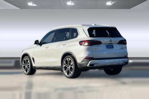 2026 BMW X5 PHEV xDrive50e