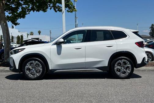 Alpine White 2025 BMW X1 xDrive28i