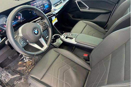 Alpine White 2025 BMW X1 xDrive28i
