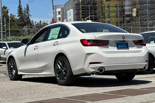 2025 BMW 330 330i Sedan