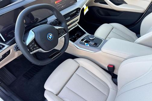 Mineral White Metallic 2025 BMW i4 Gran Coupe xDrive40