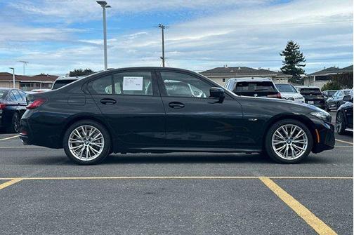 2023 BMW 330e 330e Sedan