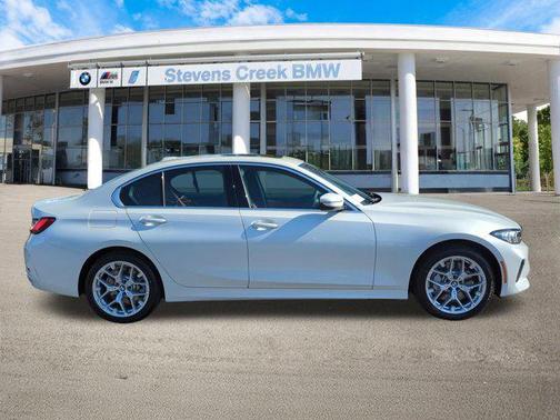 2025 BMW 330 i xDrive