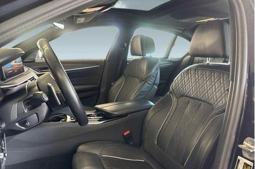 Carbon Black Metallic 2023 BMW M550 i Xdrive