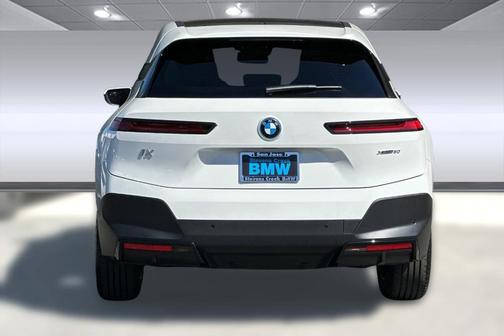 2025 BMW iX xDrive50
