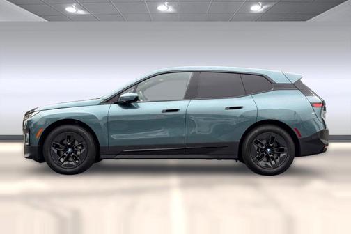 2025 BMW iX xDrive50