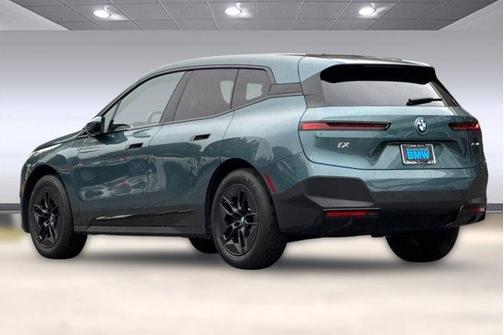 2025 BMW iX xDrive50