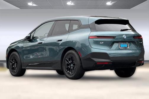 2025 BMW iX xDrive50