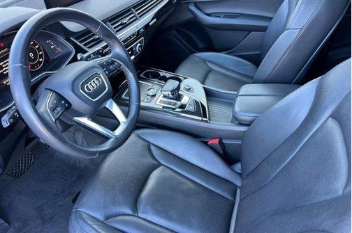 2017 Audi Q7 3.0T Premium