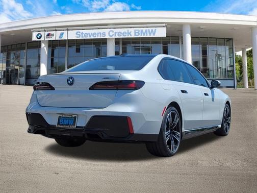 2025 BMW i7 xDrive60
